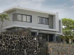 Coral Bay by Dream Escapes