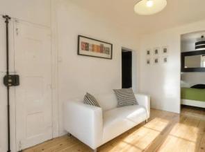 BmyGuest - Castelo Stylish Flat