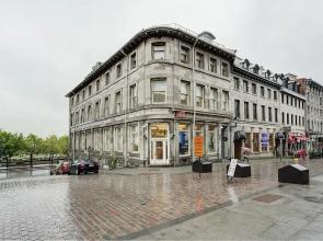 Charming Apartment on St-Paul street by Hometrotting