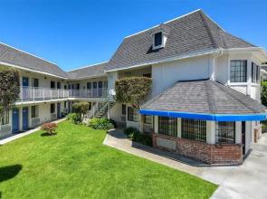 Carlsbad Village Inn