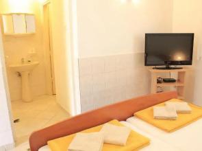 Apartments Zdenka-10m from beach