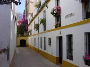 Alcazar Pool Villa by Valcambre