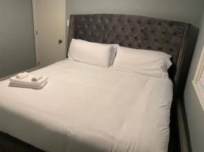 Downtown Boston 4bed 2 Full Bath Condo North End