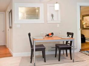 Private NewlyRenovated Br Apt