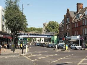 2Bd London Flat - City Buzz & Parkside Serenity