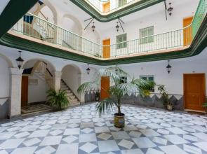 La Esquinita del SENADOR by Cadiz4Rentals