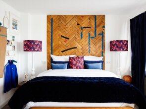 hotel friends Dusseldorf Downtown