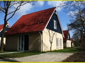 Spacious Holiday Home With Wifi, 20 km. From Assen