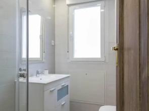 Sensacional Apartamento Junto a Palacio Real by Batuecas