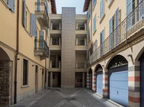 White Flat in Como City Center by Rent all Como