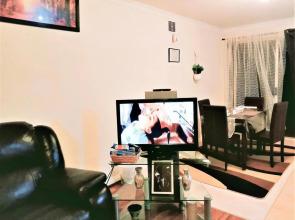 2BR luxury house close to CBD