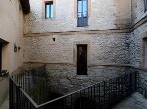 Caserón de la fuente