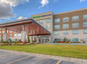 Holiday Inn Express & Suites Tulsa Midtown by IHG