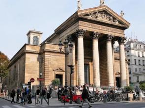 Design apartment in a Hype area near Montmartre