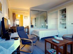 Welcome to Cannes - Croisette