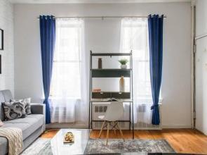 26-2b Gramercy Large 1BR WD in Unit Courtyard