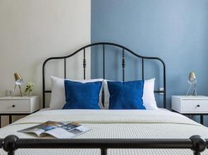 Apartments on the embankment of the Griboyedov Canal 14