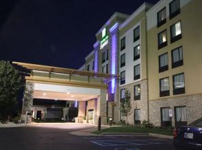 Holiday Inn Express Janesville I-90 & US Highway 14