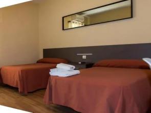 Hostal Restaurante María Victoria