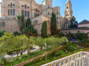 Exclusive 3BD apartment near  Cathedral. San Agustin VI