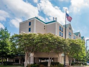 Hampton Inn & Suites Jackson-Coliseum