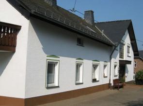 Cozy Apartment in Wilsecker near Forest
