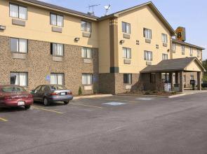 Super 8 by Wyndham Hammond/North