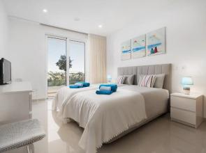Luxury 2 Bed Apartment, Porto De Mos, 550m from Beach