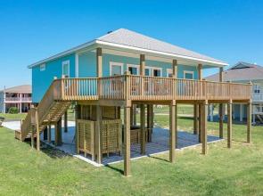 Tideâs Up 3 Bedroom Home by RedAwning