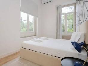 Crystal Luxury Apartment