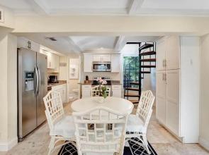 The Blue Pearl 2bd 2br Private Pool and Garden