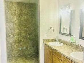 XL Fully Loaded 4Br 3BA Close to Beach & Downtown