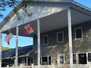 Capt.'s Inn & Suites