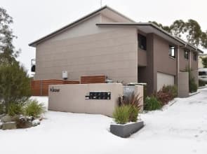 Khione 1 - Modern & spacious with views towards Lake Jindabyne & the mountains beyond