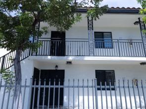 Little Habana Aparts close to Calle 8