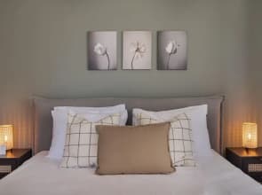 Phaedrus Living: Larnaca Tsimintia Retreat