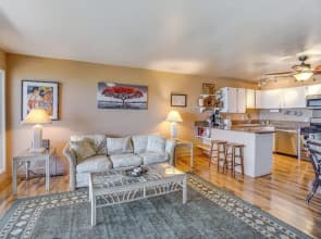 Kaunakakai Condo w/ Private Lanai & Ocean Views!