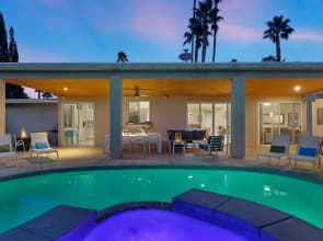 The Palms- Pool Jacuzzi and Pet Friendly