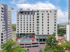 Cambria Hotel Austin Downtown
