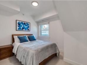 West-End Heritage Townhouse