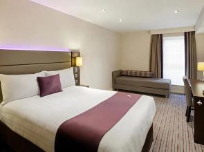 Premier Inn Oldham Central