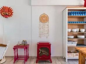 Mom's House Surf & Family