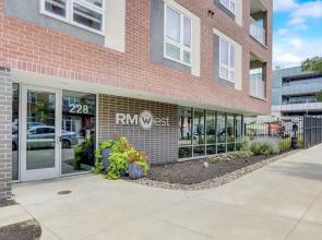 FRONTDESK RM - West Apts, River Market Dist, Kansas City
