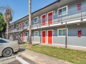 Modern 1BR Near UT Hyde Park Evonify