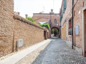 Ferrara Casa Dell'Archivòlto Con Garage