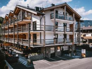 24 by AvenidA - Mountain Hotel