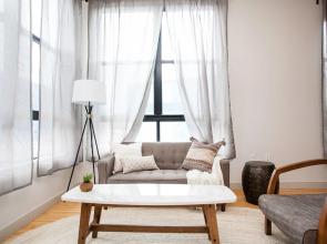 Bright Seaport Suites by Sonder