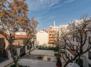 Ópera Plaza - MADFlats Collection