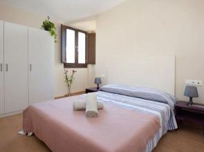 Barcelona Next Door Cathedral - Born 22