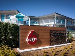 Motel 6 Santa Barbara, CA - Beach